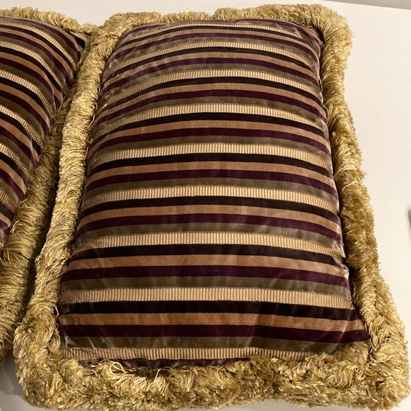 Decorative Cushions X 2 - Picture 3 of 3